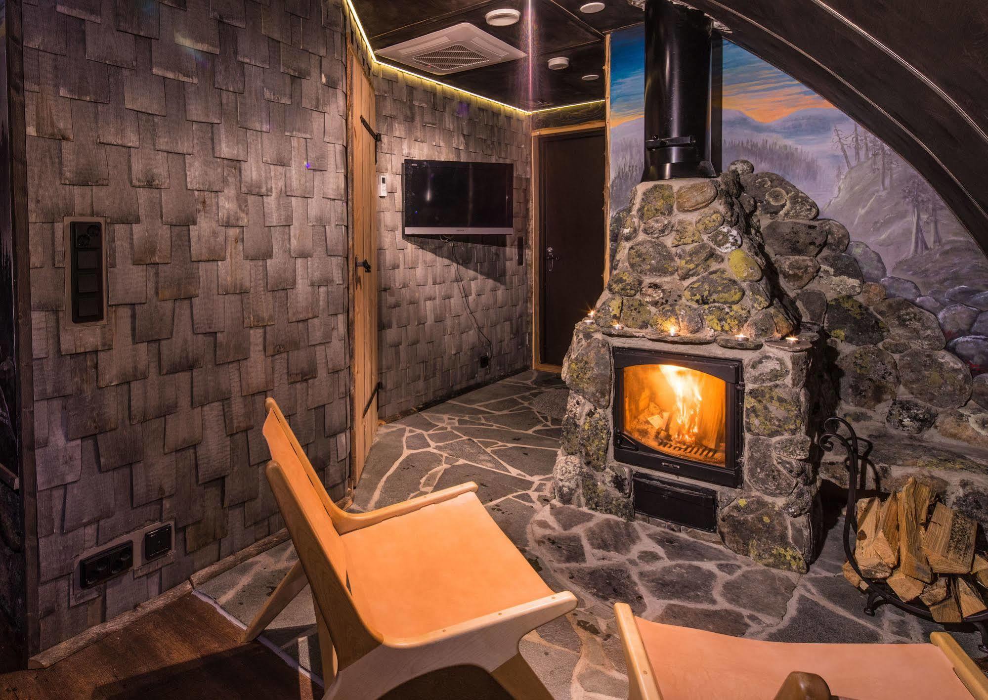Lapland Northern Lights Hotel Ilveslinna Ranua Esterno foto