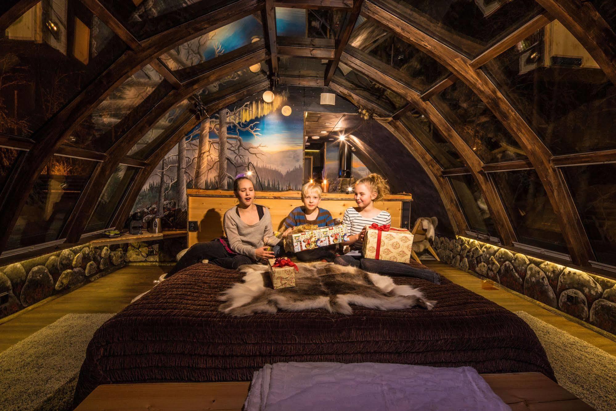 Lapland Northern Lights Hotel Ilveslinna Ranua Esterno foto